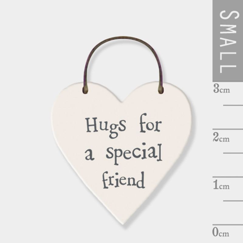 Mini skilt hjerte Hugs for a special friend East of India 