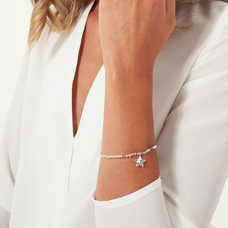 Armbånd JULI fødselsstein Sunstone Joma Jewellery